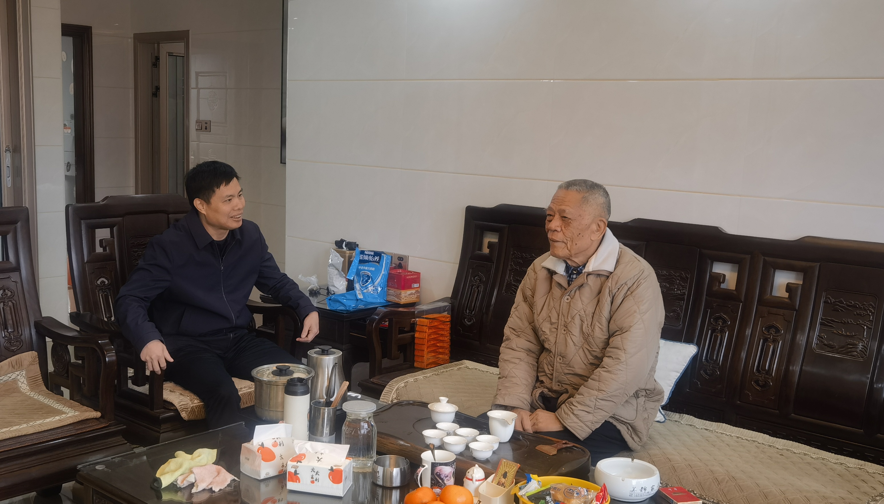 云霄农信联社党委开展春节前走访慰问活动